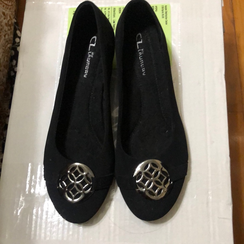 I have a pair of size 9 dress shoes I am selling.